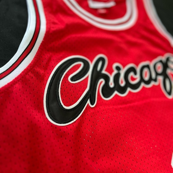 Chicago Bulls Mitchell & Ness Michael Jordan 1984-85 Jersey - Picture 2 of 6